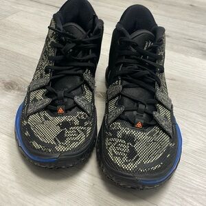 Nike basketball shoes Kyrie 7